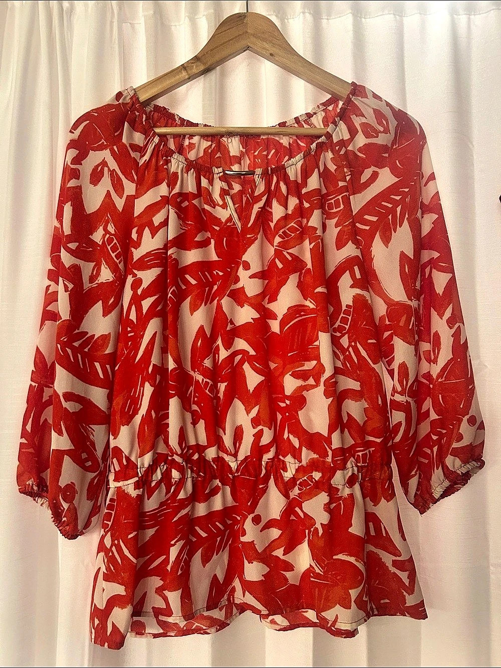 Red & White Abstract Blouse Like New